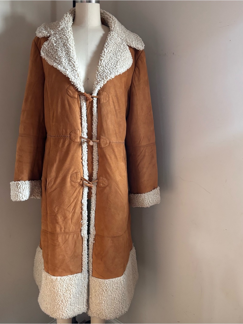 Larry Levine Tan Trench Coat with Cream Sherpa Trim